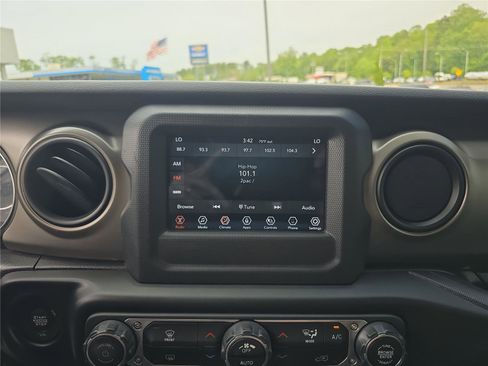 Used 2021 Jeep Wrangler Unlimited Sport AWD/4WD image 26