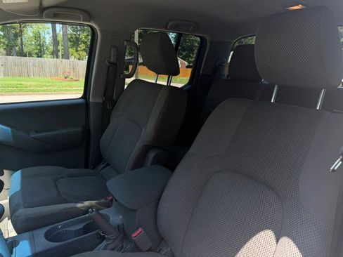 Used 2013 Nissan Frontier S RWD image 17