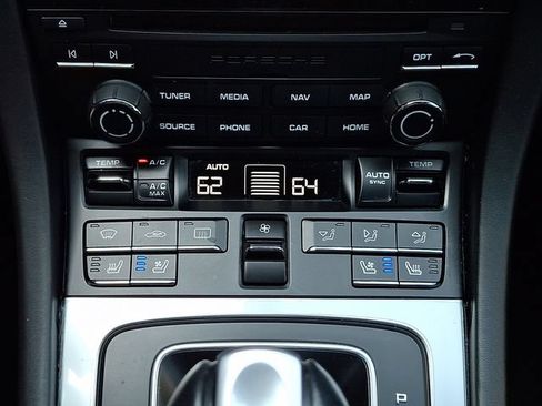 Certified 2018 Porsche 911 Turbo AWD/4WD image 19