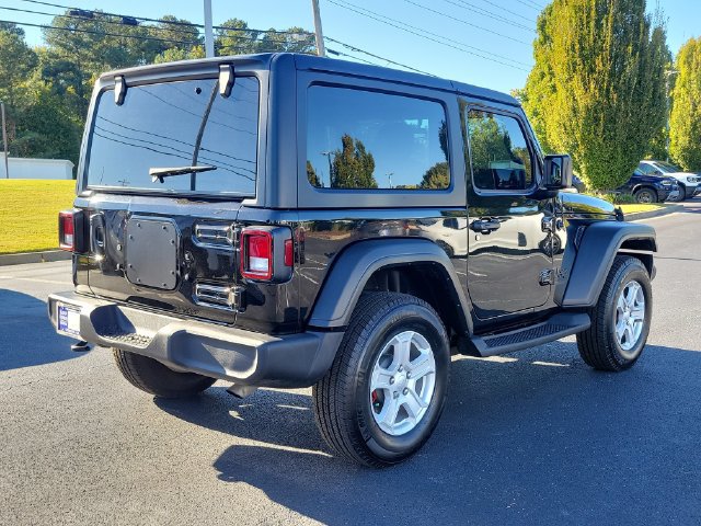 Used 2022 Jeep Wrangler Sport AWD/4WD image 4