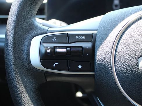 Used 2025 Kia K5 LXS FWD image 18