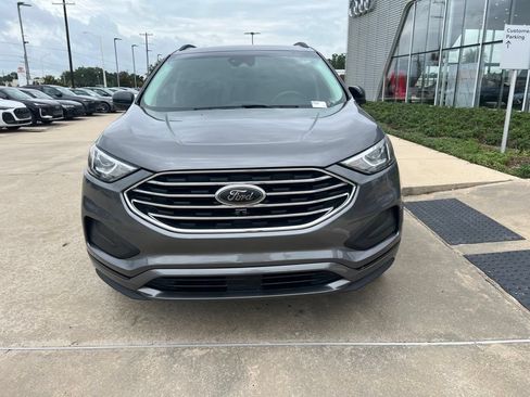 Used 2022 Ford Edge SE w/ Black Appearance Package AWD/4WD image 3