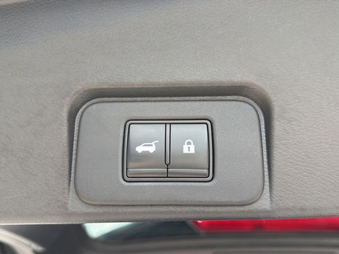 Used 2021 Nissan Rogue SL w/ Premium Package FWD image 17