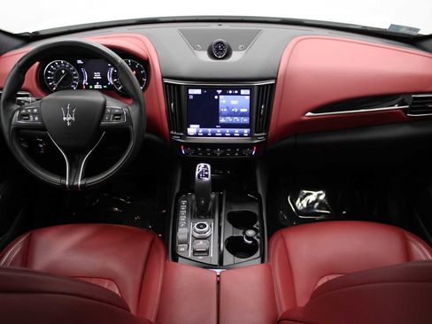 Used 2022 Maserati Levante GT image 19