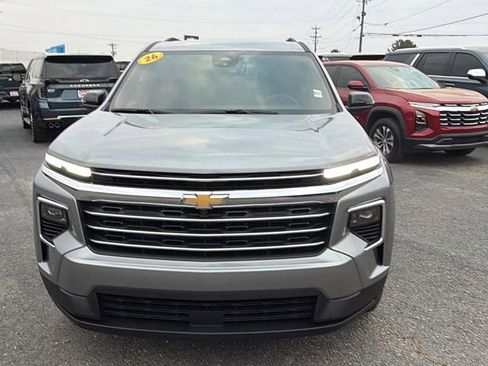 Certified 2026 Chevrolet Traverse LT image 2