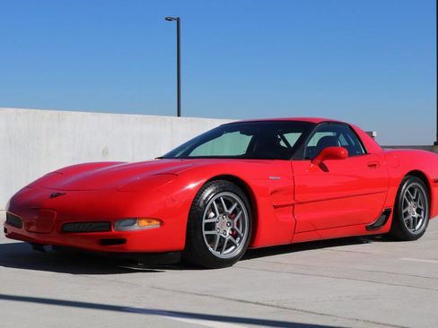 Used 2001 Chevrolet Corvette Z06 w/ Memory Pkg image 1