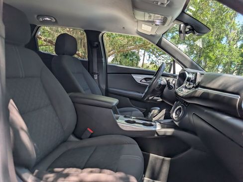 Used 2021 Chevrolet Blazer LT FWD image 18