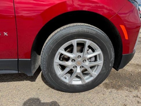 Used 2023 Chevrolet Equinox LT image 9