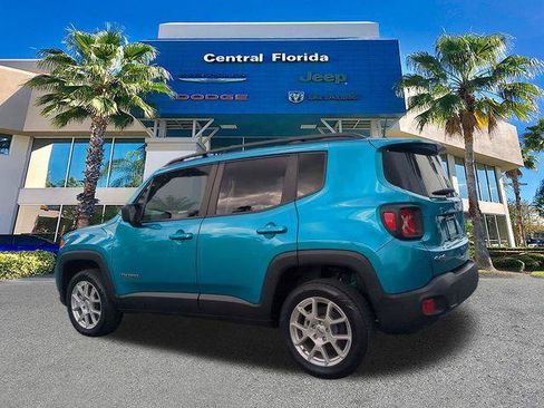 Certified 2022 Jeep Renegade Latitude AWD/4WD image 7