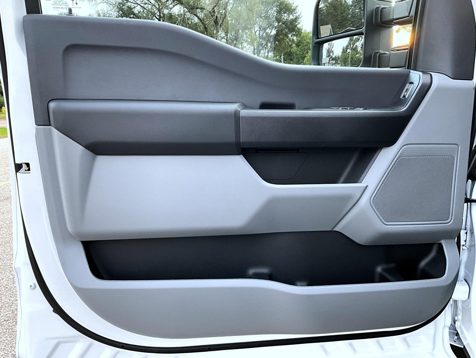 New 2026 Ford F550 4x4 Regular Cab Super Duty image 9