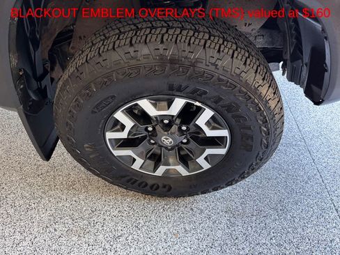 Used 2023 Toyota Tacoma TRD Off-Road w/ Advanced Technology Package image 10