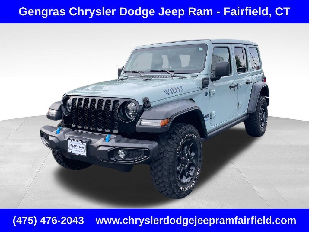 Used 2023 Jeep Wrangler Unlimited w/ Sun & Screen Package AWD/4WD image 3