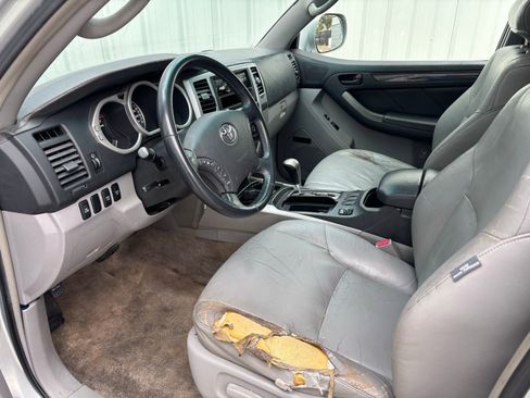 Used 2005 Toyota 4Runner Limited image 16