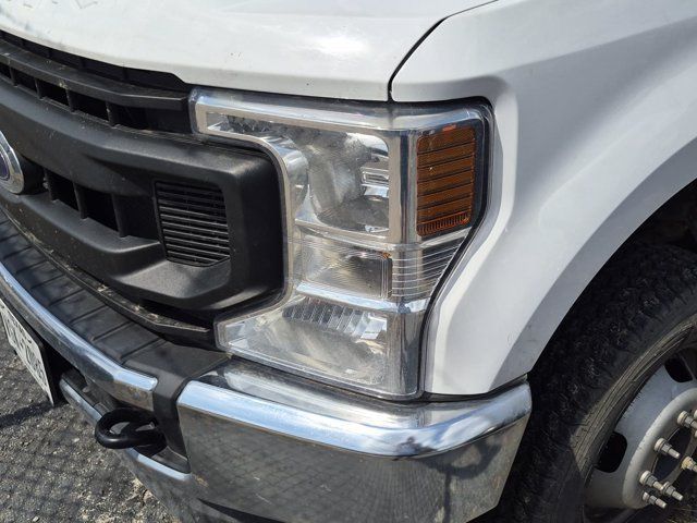 Used 2020 Ford F350 XL w/ Power Equipment Group AWD/4WD image 4