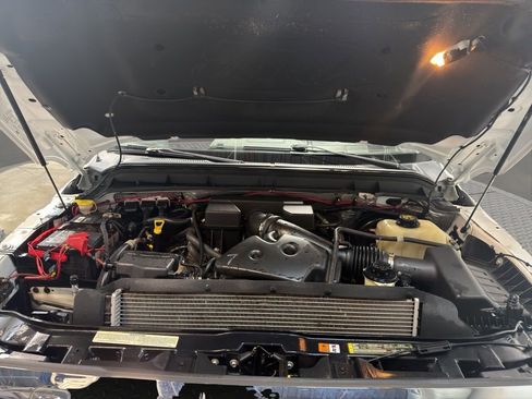 Used 2011 Ford F250 XLT w/ XLT Interior Pkg image 10