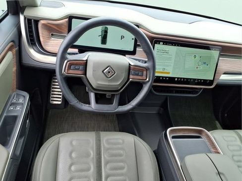 Used 2023 Rivian R1T Adventure AWD/4WD image 17