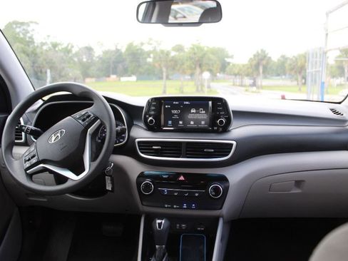 Used 2021 Hyundai Tucson SE FWD image 17