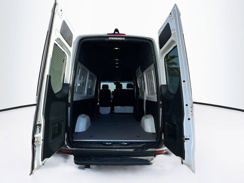 New 2024 Mercedes-Benz Sprinter 2500 image 23
