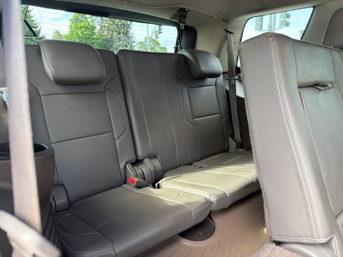 Used 2015 GMC Yukon Denali w/ Premium Package AWD/4WD image 19