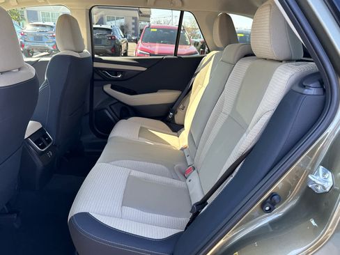 Certified 2025 Subaru Outback Premium AWD/4WD image 18