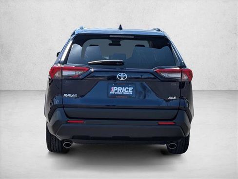 Used 2025 Toyota RAV4 XLE FWD image 7