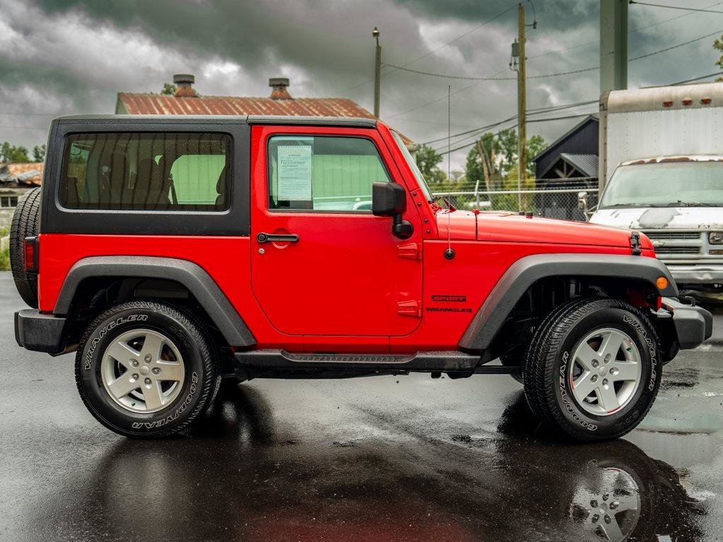 Used 2017 Jeep Wrangler Sport w/ Quick Order Package 24S AWD/4WD image 2