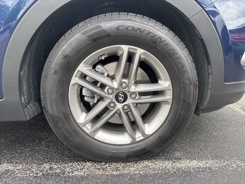 Used 2018 Hyundai Santa Fe Sport w/ 2.4L Tech Package 04 AWD/4WD image 8