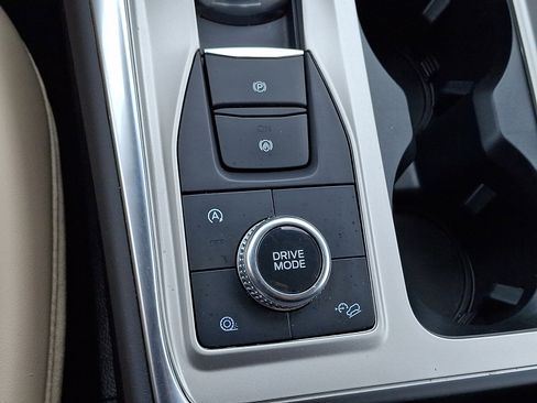 Certified 2024 Ford Explorer XLT w/ Equipment Group 202A image 29