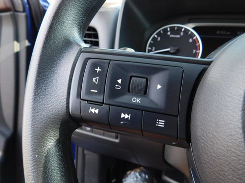 Used 2023 Nissan Rogue S FWD image 22