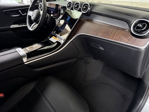 New 2025 Mercedes-Benz GLC 350e 4MATIC image 14