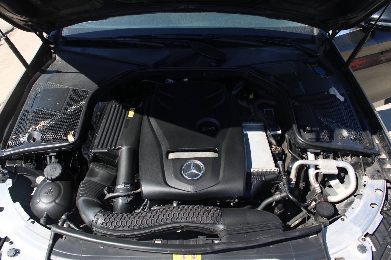 Used 2018 Mercedes-Benz C 300 4MATIC Sedan image 16