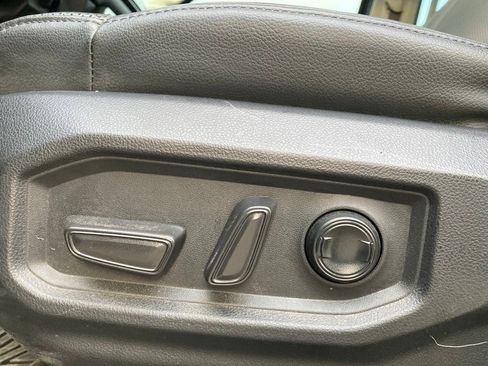 Used 2023 Toyota Tundra Limited image 13