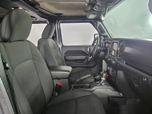 Used 2020 Jeep Gladiator Sport w/ Quick Order Package 24S AWD/4WD image 21