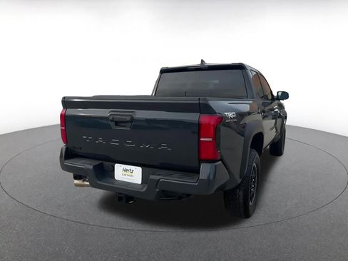 Used 2025 Toyota Tacoma TRD Off-Road image 12