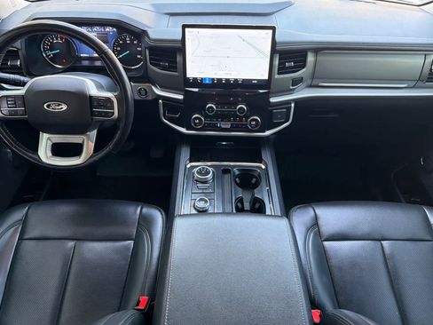 Certified 2023 Ford Expedition XLT AWD/4WD image 3
