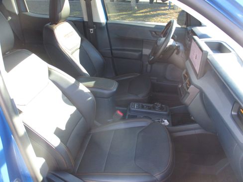 Certified 2025 Ford Maverick Tremor image 12