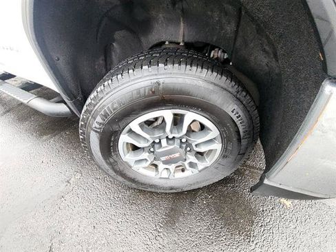 Used 2022 GMC Sierra 2500 SLE w/ SLE Value Package; image 3