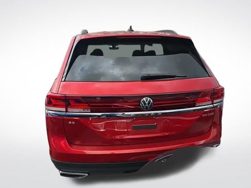 Used 2024 Volkswagen Atlas SE FWD image 3
