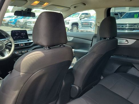Used 2023 Kia Forte LXS w/ LXS Technology Package FWD image 14