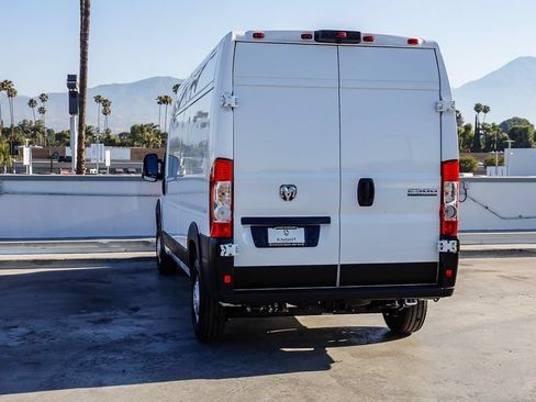 New 2026 RAM ProMaster 2500 w/ Convenience Group FWD image 7