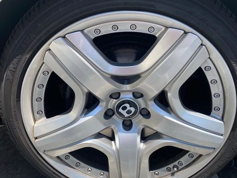 Used 2014 Bentley Continental Mulliner image 25