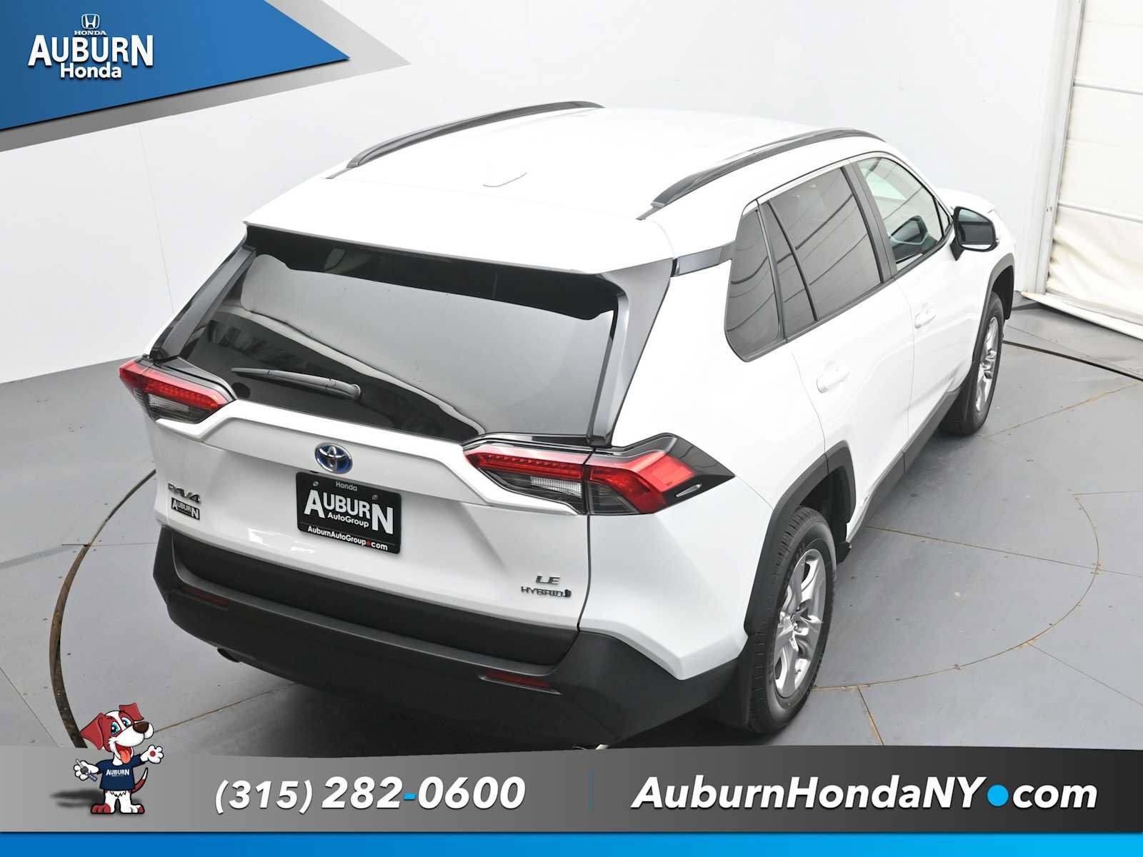Used 2023 Toyota RAV4 LE AWD/4WD image 33