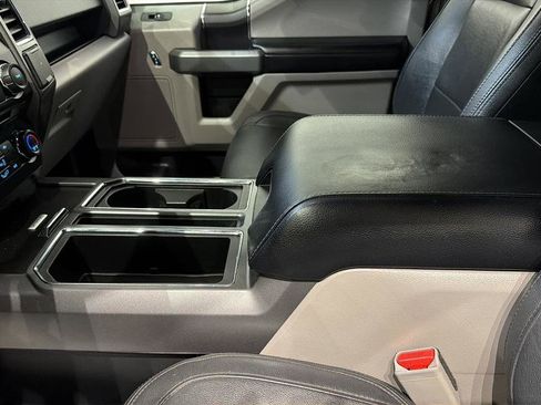 Used 2016 Ford F150 XLT image 26