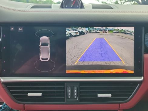 Used 2019 Porsche Cayenne AWD/4WD image 15