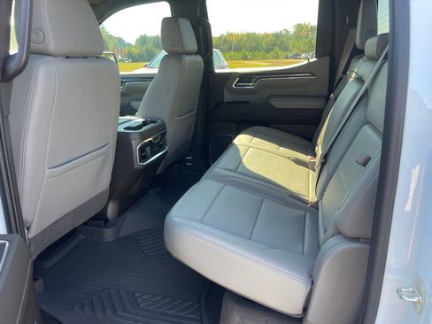 Used 2022 Chevrolet Silverado 1500 LTZ w/ Technology Package image 23