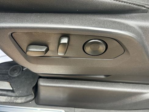 Used 2024 GMC Sierra 2500 SLT w/ SLT Premium Package image 20