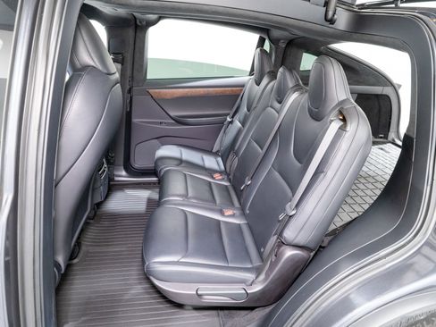 Used 2020 Tesla Model X Long Range image 29