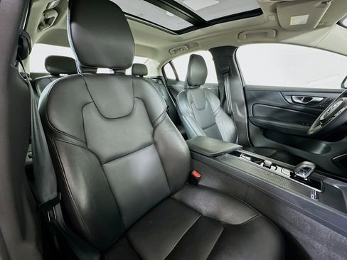 Used 2024 Volvo S60 B5 Core image 27