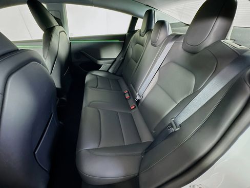 Used 2025 Tesla Model 3 Long Range RWD image 26