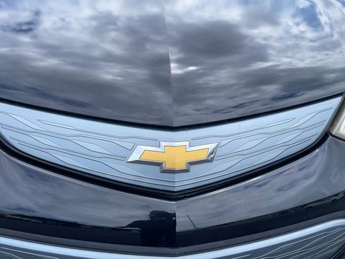 Used 2017 Chevrolet Bolt LT FWD image 45